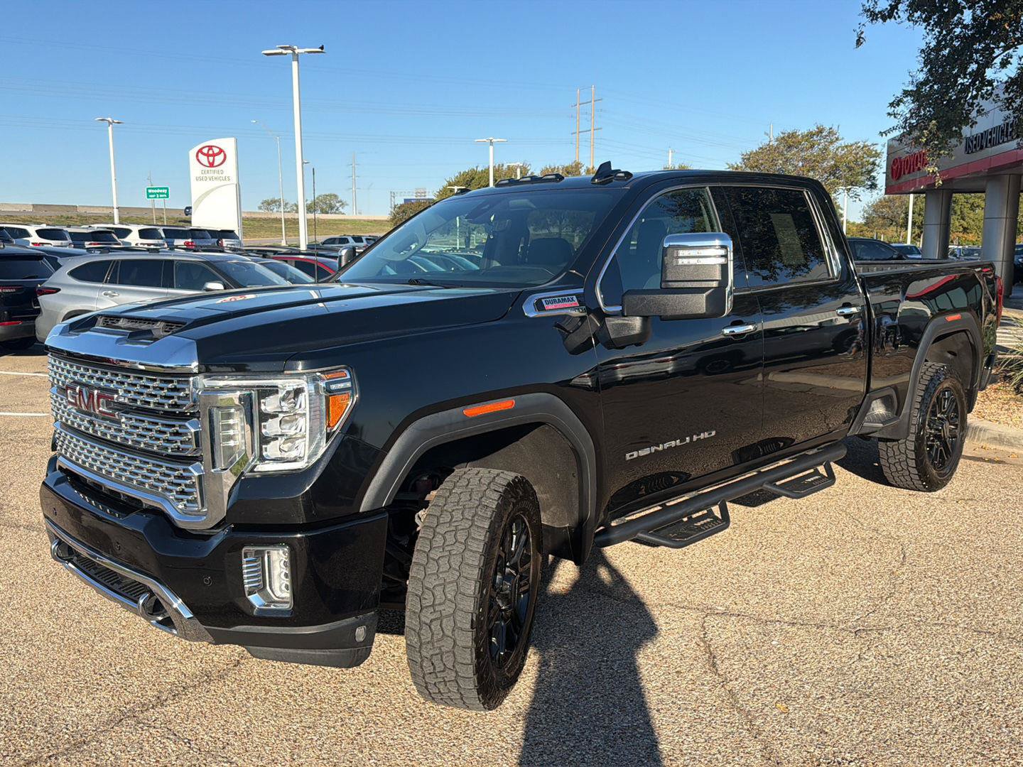 Used 2021 GMC Sierra 2500 Denali w/ Denali Black Diamond Edition AWD/4WD image 7