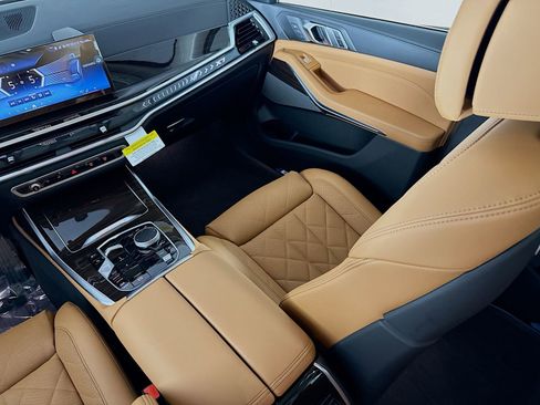 New 2026 BMW X7 xDrive40i w/ Premium Package image 25