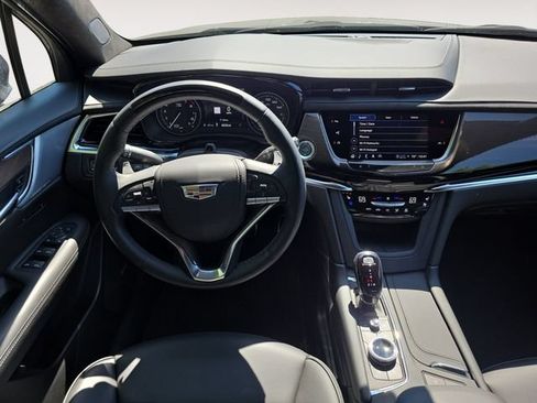 Certified 2025 Cadillac XT6 Sport w/ Platinum Package AWD/4WD image 10
