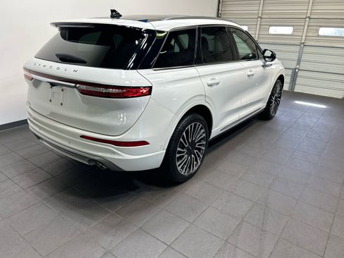 Used 2020 Lincoln Corsair Reserve w/ Equipment Group 201A AWD/4WD image 3