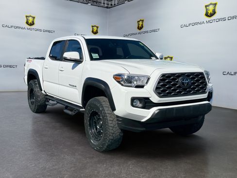 Used 2022 Toyota Tacoma TRD Off-Road AWD/4WD image 7