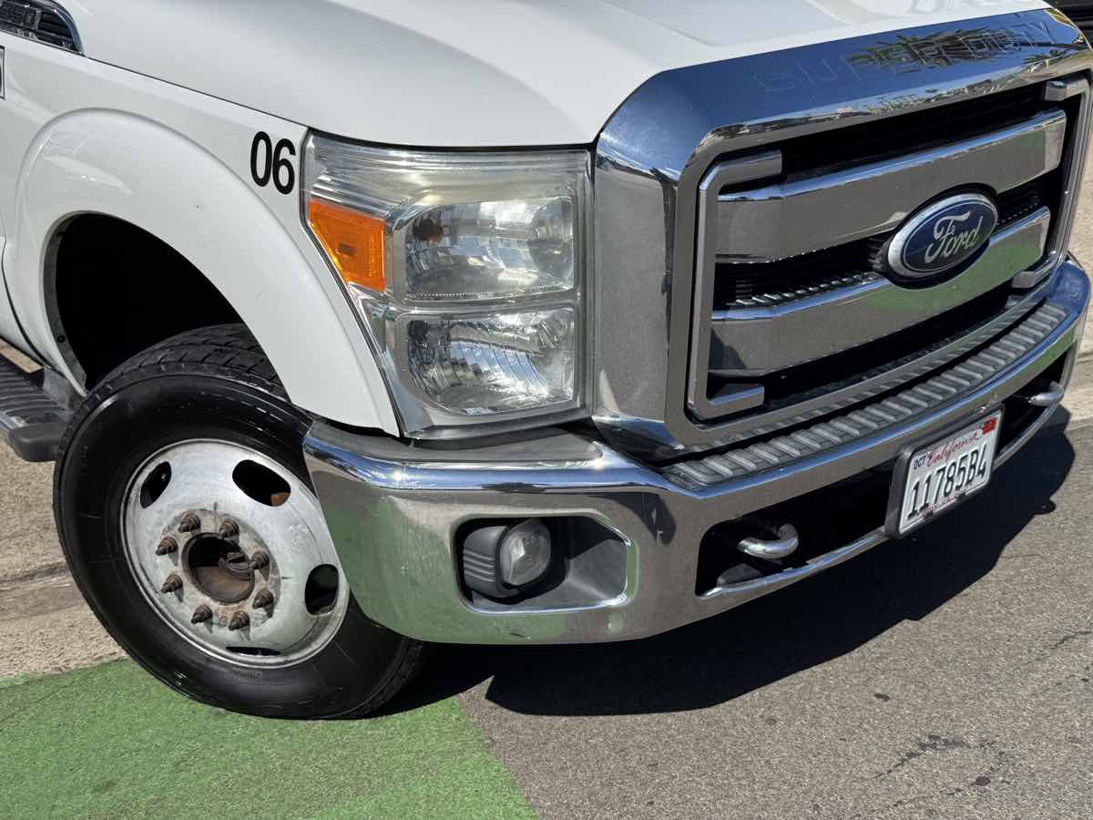 Used 2011 Ford F350 XLT w/ XLT Premium Pkg AWD/4WD image 3