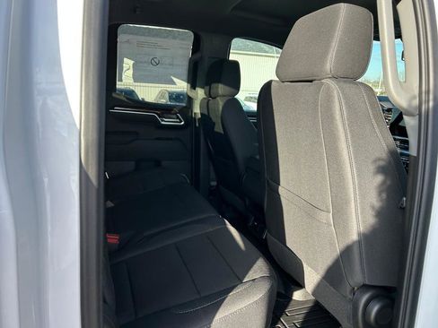 New 2026 GMC Sierra 1500 SLE w/ Preferred Package image 17