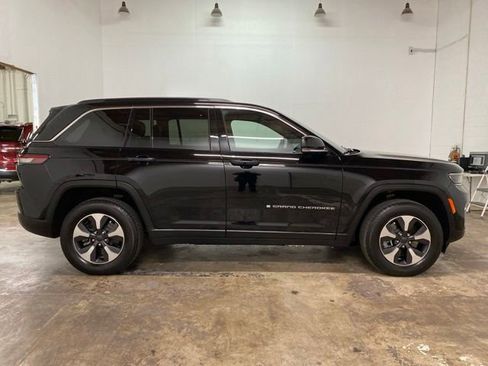 Used 2024 Jeep Grand Cherokee Limited 4xe AWD/4WD image 6