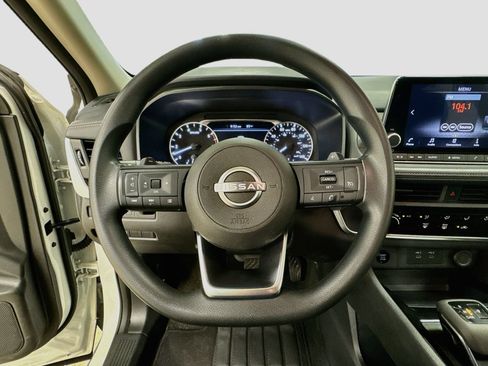 Used 2024 Nissan Rogue S AWD/4WD image 11