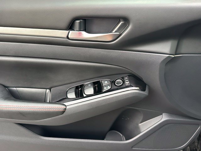 Certified 2024 Nissan Altima 2.5 SR AWD/4WD image 18