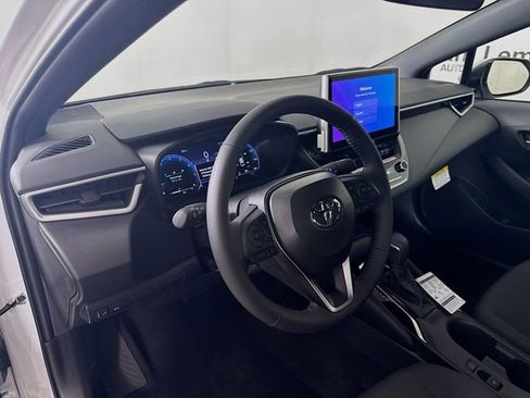 Used 2026 Toyota Corolla SE w/ SE Package image 9