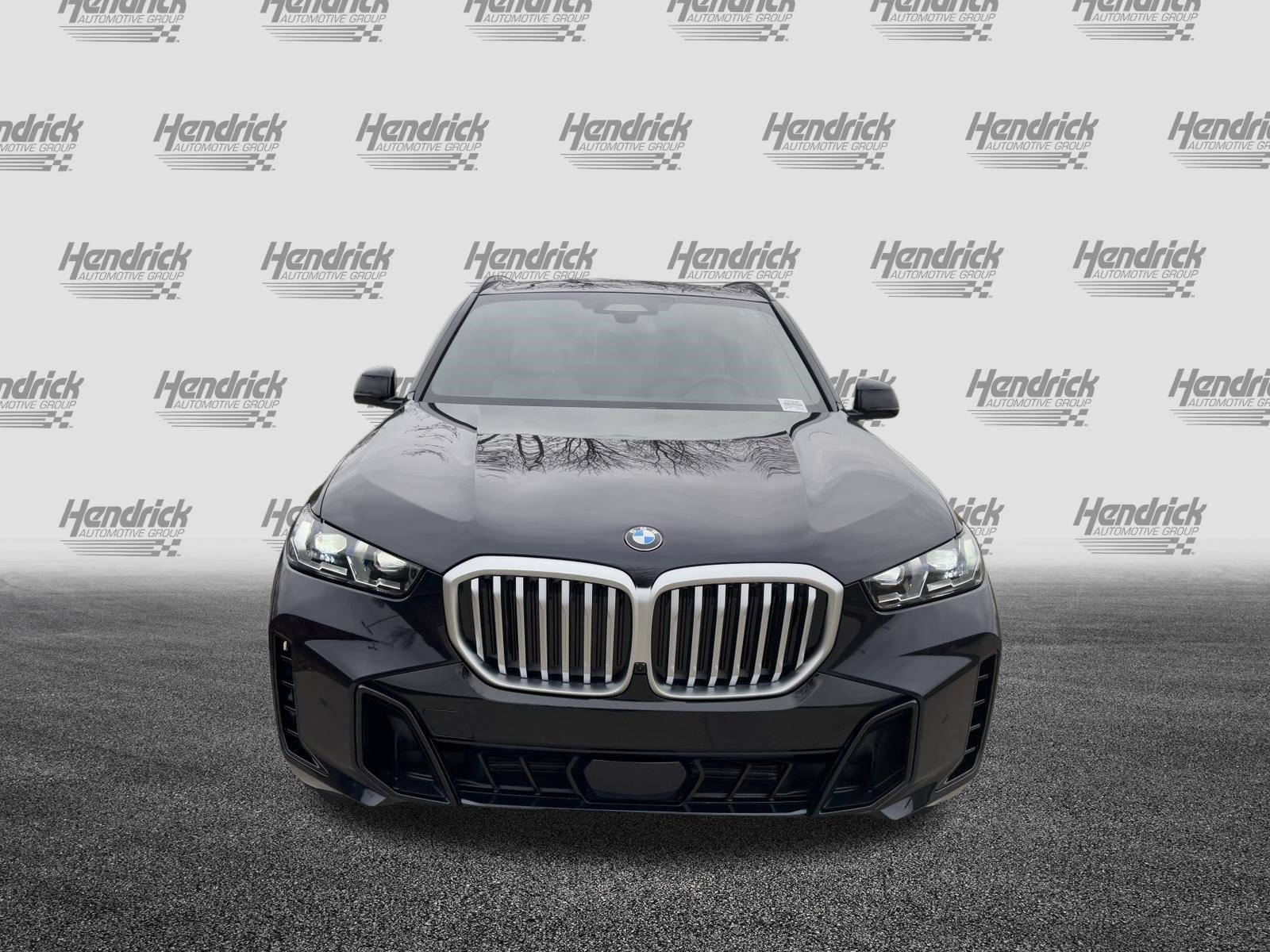 Certified 2026 BMW X5 xDrive40i w/ M Sport Package AWD/4WD image 3