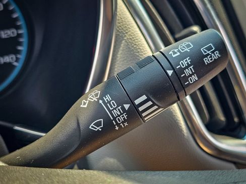 Used 2020 Chevrolet Equinox LS FWD image 15