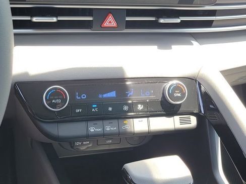 New 2026 Hyundai Elantra Hybrid FWD image 10