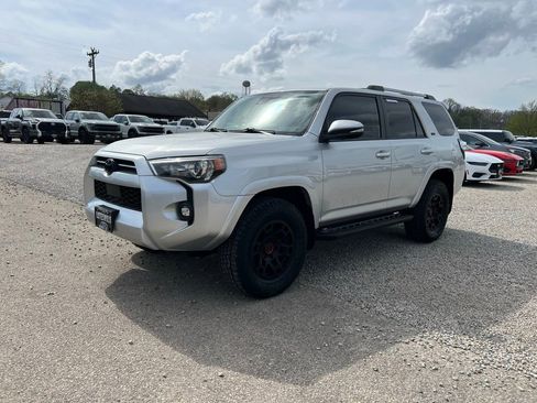 Used 2022 Toyota 4Runner SR5 Premium w/ TRD Black Wheel Package (TMS) image 4