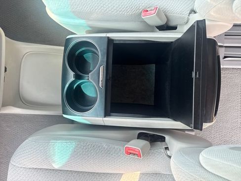 Used 2011 Toyota Sienna LE w/ Towing Pkg FWD image 26