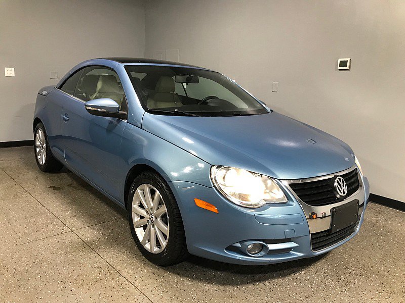 Used 2009 Volkswagen Eos Komfort FWD image 2