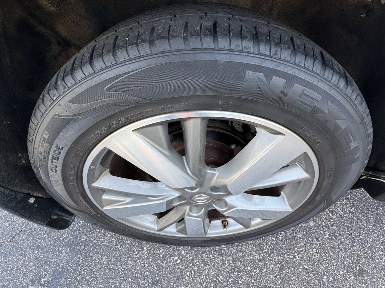 Used 2014 Nissan Pathfinder Platinum AWD/4WD image 44