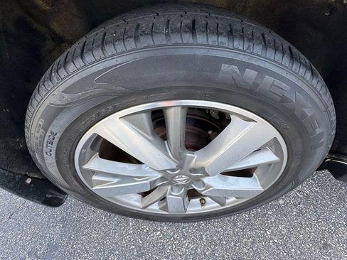 Used 2014 Nissan Pathfinder Platinum AWD/4WD image 44