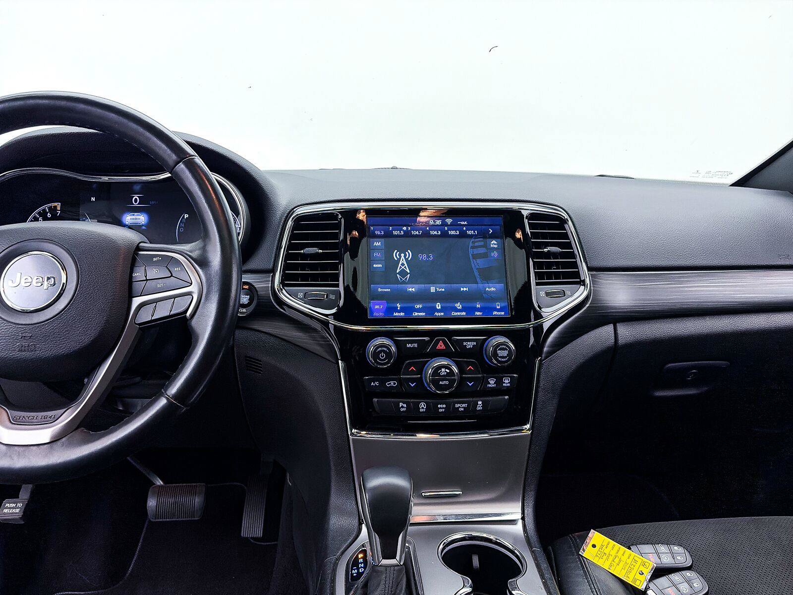 Used 2019 Jeep Grand Cherokee Altitude AWD/4WD image 8