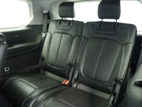 Used 2023 Jeep Grand Cherokee L Limited w/ Black Appearance Package image 24