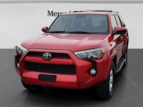 Used 2019 Toyota 4Runner SR5 image 3