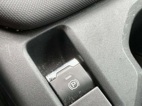 Certified 2025 Subaru Forester Premium image 19