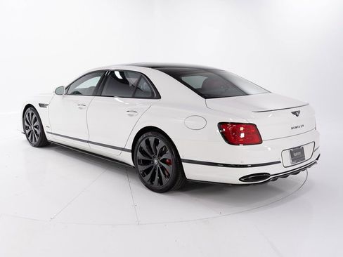 New 2026 Bentley Flying Spur Azure image 3