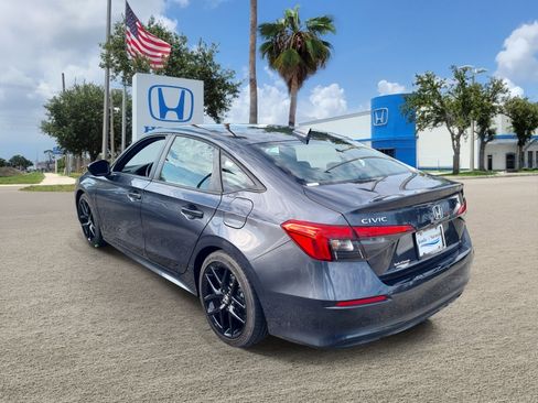 Used 2024 Honda Civic Sport image 5