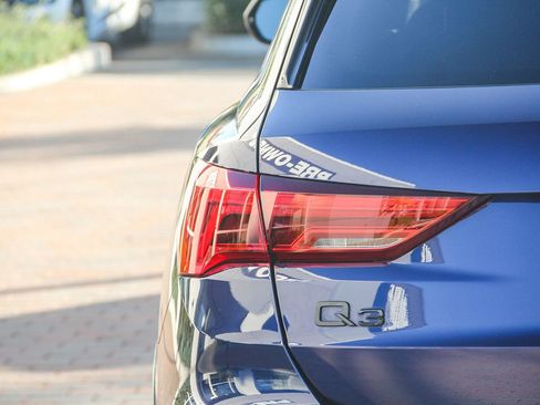 Used 2022 Audi Q3 2.0T Premium Plus w/ Premium Plus Package image 9