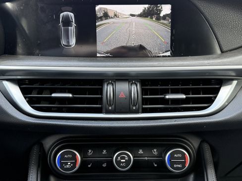 Used 2022 Alfa Romeo Stelvio Ti image 28