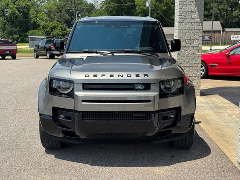 Used 2023 Land Rover Defender 110 X-Dynamic SE AWD/4WD image 19