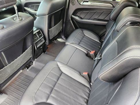 Used 2016 Mercedes-Benz GL 450 4MATIC image 12