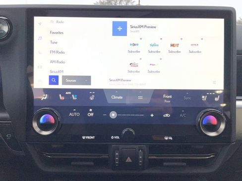 Used 2024 Lexus GX 550 image 19