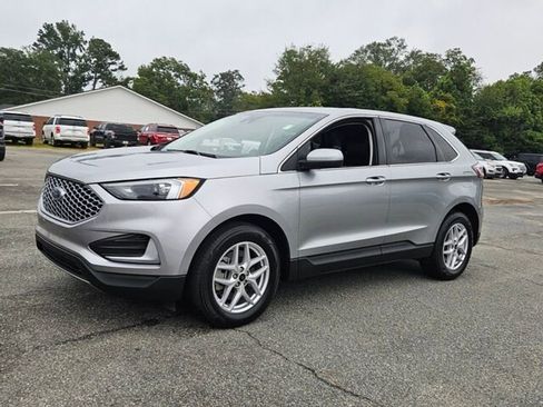 Used 2023 Ford Edge SEL image 4