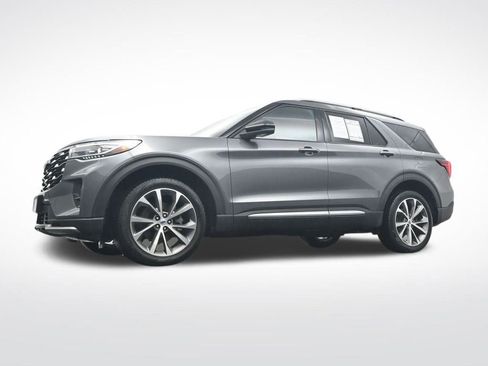 Used 2025 Ford Explorer Platinum w/ Ultimate Package image 32