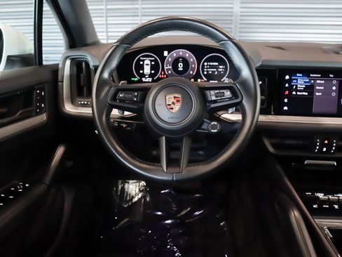 Certified 2024 Porsche Cayenne image 16