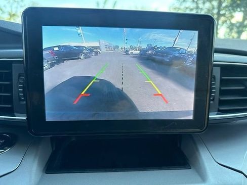Certified 2023 Ford Explorer XLT w/ Equipment Group 202A AWD/4WD image 25