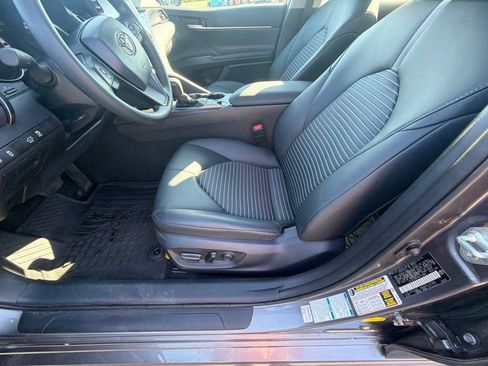 Used 2024 Toyota Camry SE AWD/4WD image 11