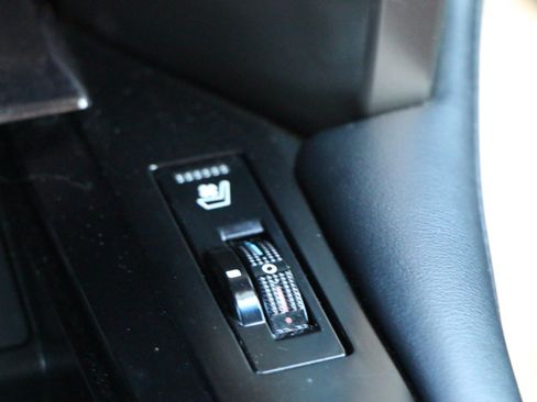 Used 2021 Lexus GX 460 Premium w/ Premium Package AWD/4WD image 28