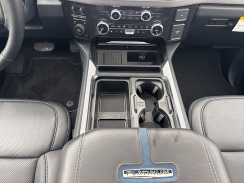 Used 2026 Ford F450 Platinum w/ FX4 Off-Road Package image 20
