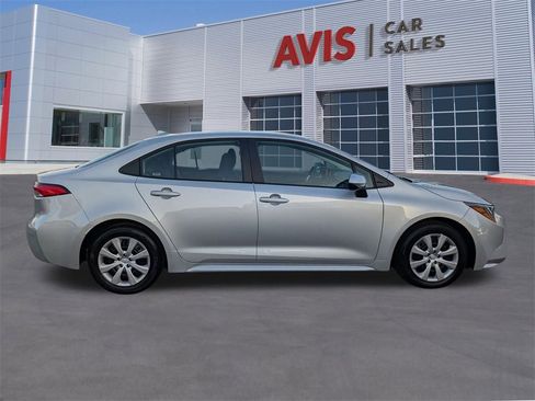 Used 2025 Toyota Corolla LE image 5