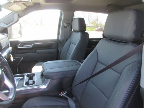 New 2026 GMC Sierra 2500 SLT w/ SLT Convenience Package AWD/4WD image 13