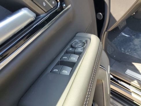 New 2026 GMC Yukon XL Elevation AWD/4WD image 18