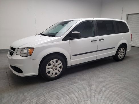 Used 2015 Dodge Grand Caravan American Value Package w/ UConnect Hands-Free Group image 2