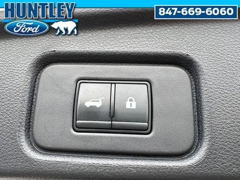 Used 2023 Nissan Pathfinder SL w/ Lighting Package (N92) AWD/4WD image 11