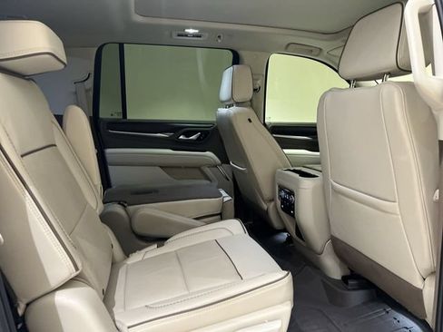 Used 2024 GMC Yukon XL Denali AWD/4WD image 27