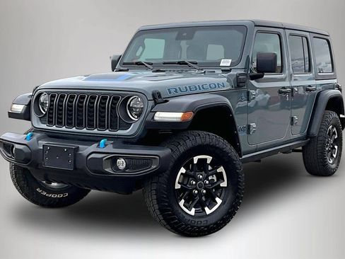 Used 2024 Jeep Wrangler Unlimited Rubicon 4xe AWD/4WD image 3