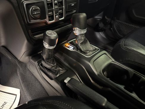 Used 2021 Jeep Gladiator Sport image 55