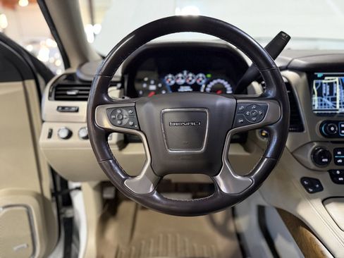 Used 2020 GMC Yukon XL Denali image 13