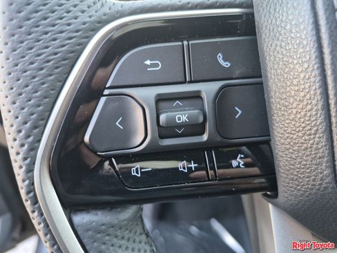 New 2026 Toyota Tundra Platinum AWD/4WD image 18