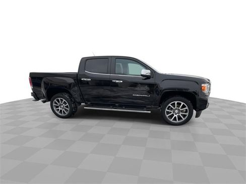 Certified 2022 GMC Canyon Denali image 9