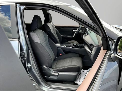 Used 2023 Nissan Rogue SV AWD/4WD image 30