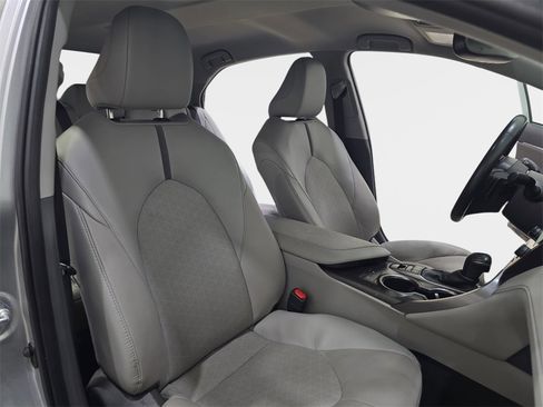 Used 2024 Toyota Camry XSE image 12